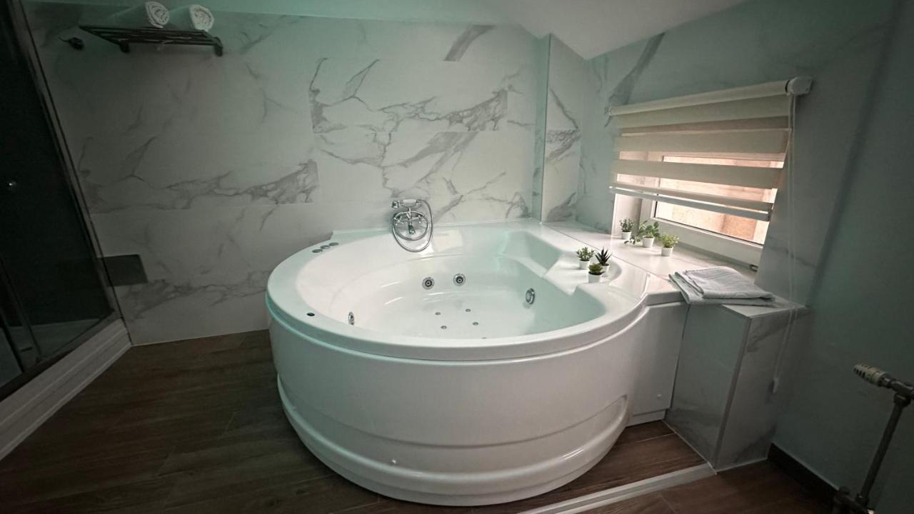 Seti Gorgeous Apartments With Jacuzzi Beograd Eksteriør billede